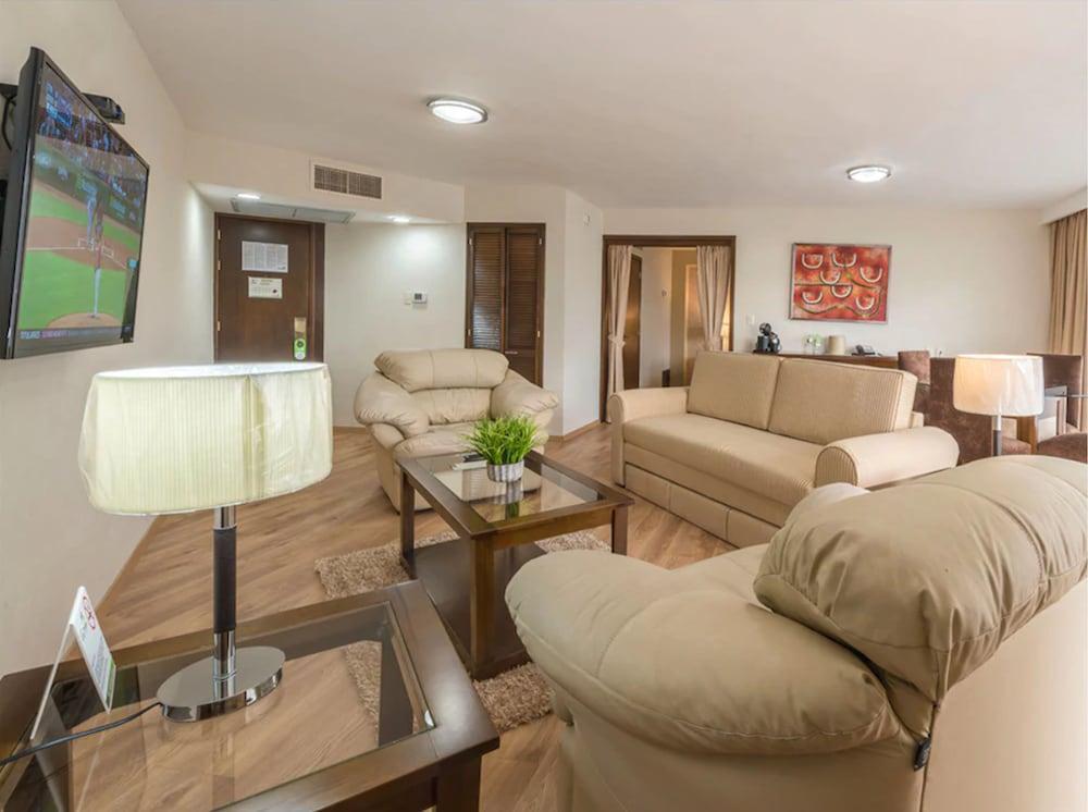 Hotel Las Trojes Агуаскалиентес Екстериор снимка